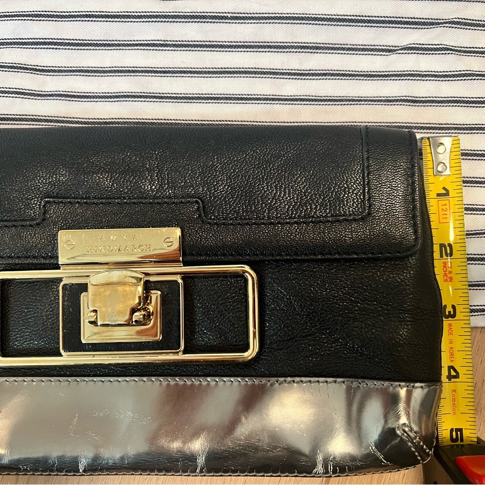 Anya Hindmarch black clutch with metal hardware - Picture 5 of 6